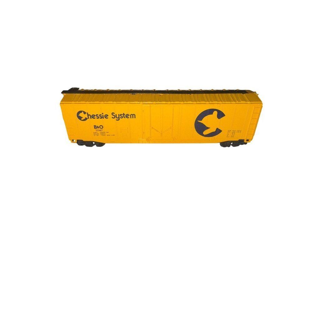 Bachmann 50' Plug-Door Box Car Chessie System 11147- Used N Scale